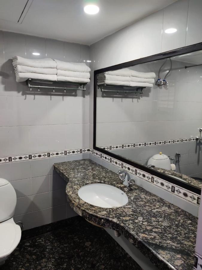 Elgin Suites Calcuta Exterior foto
